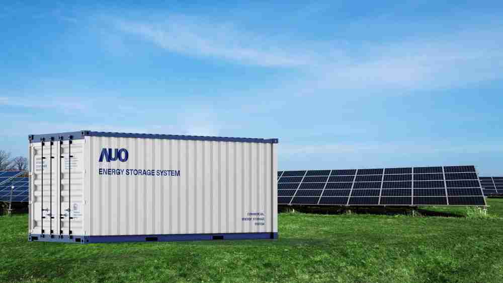 尊龙集团透过AI数据管理，，提供不同类型用户进行储能与能源管理，，，，达到再生能源管控调度成效